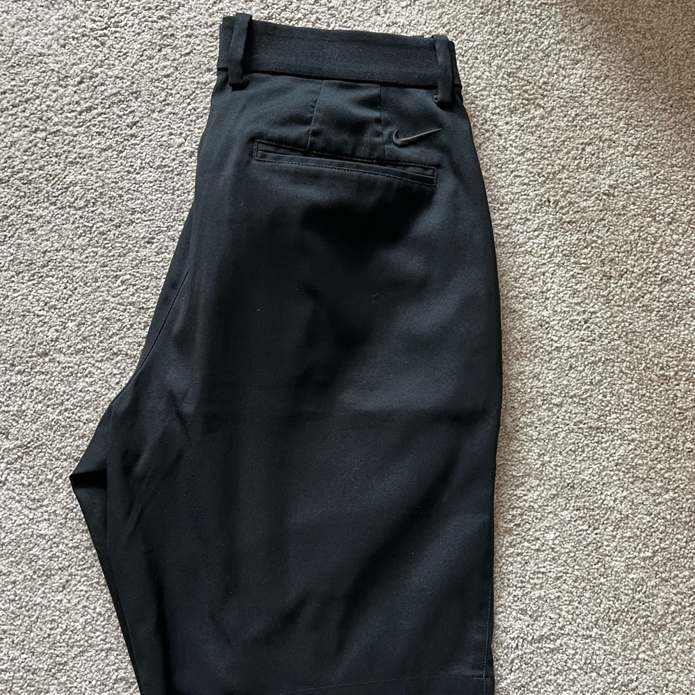 Nike dry fit golf shorts size 34